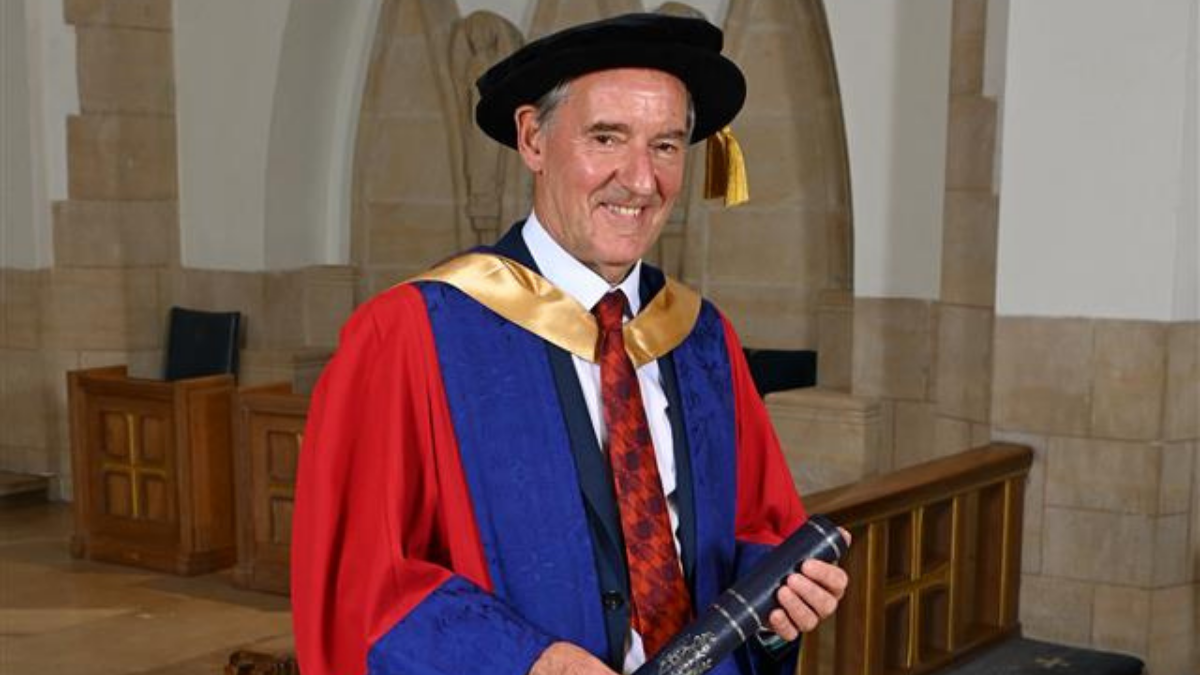 Lord O'Neill accepting his Honorary Degree