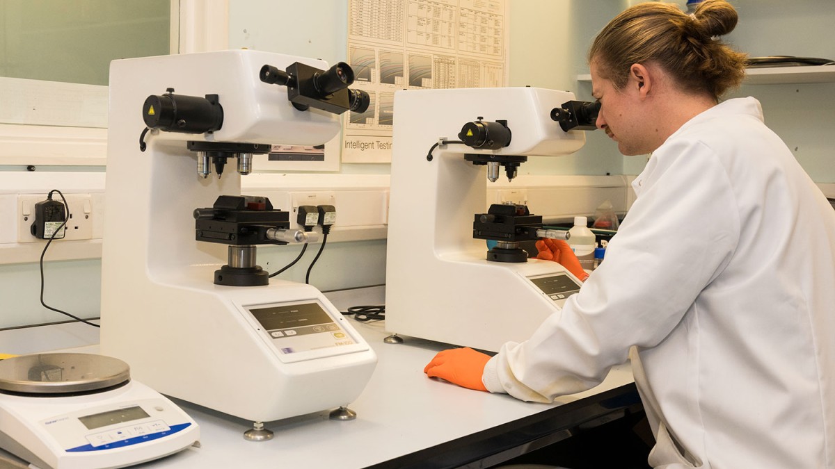 MicroStructural Studies Unit and Surface Analysis Laboratory equipment