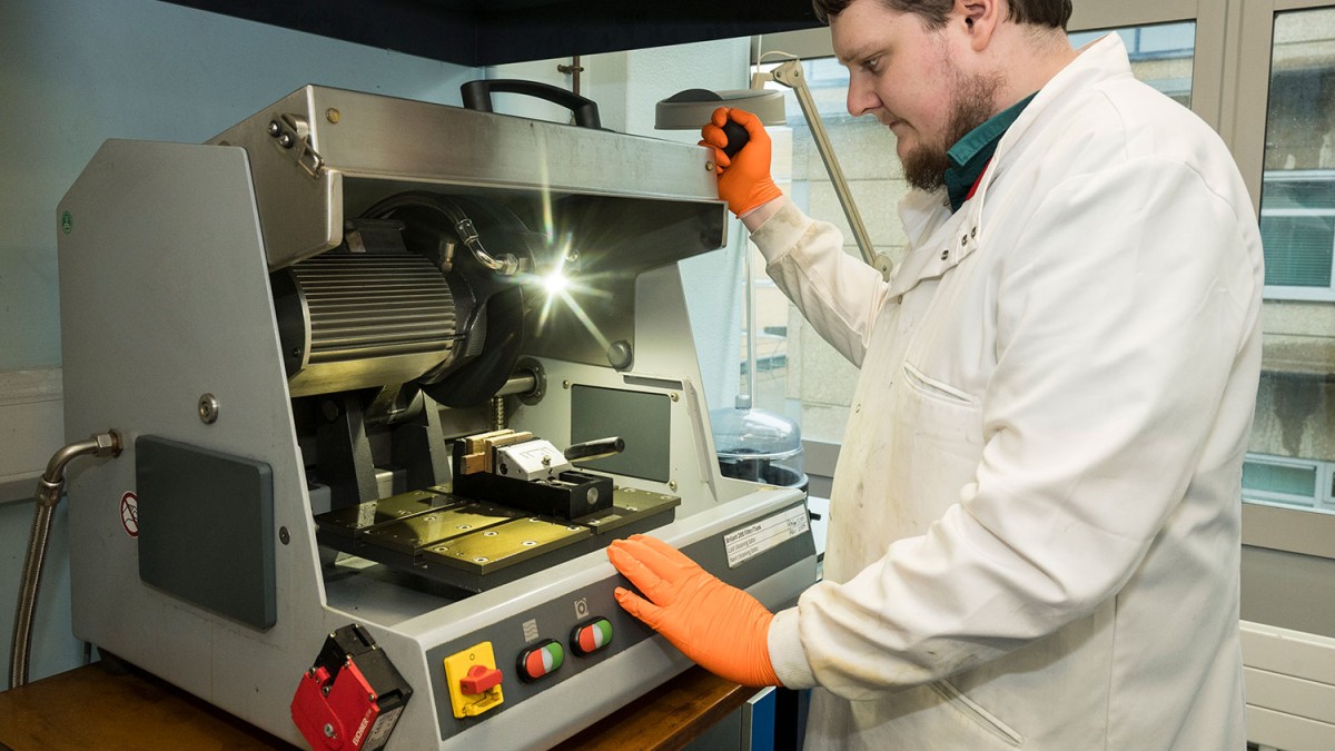 MicroStructural Studies Unit and Surface Analysis Laboratory equipment