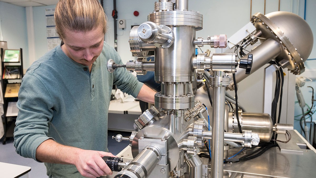 Theta Probe X-ray Photoelectron Spectrometer